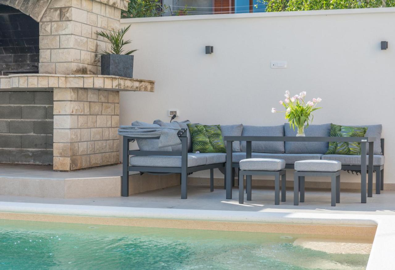זאדאר Apartment Pavla With Pool מראה חיצוני תמונה