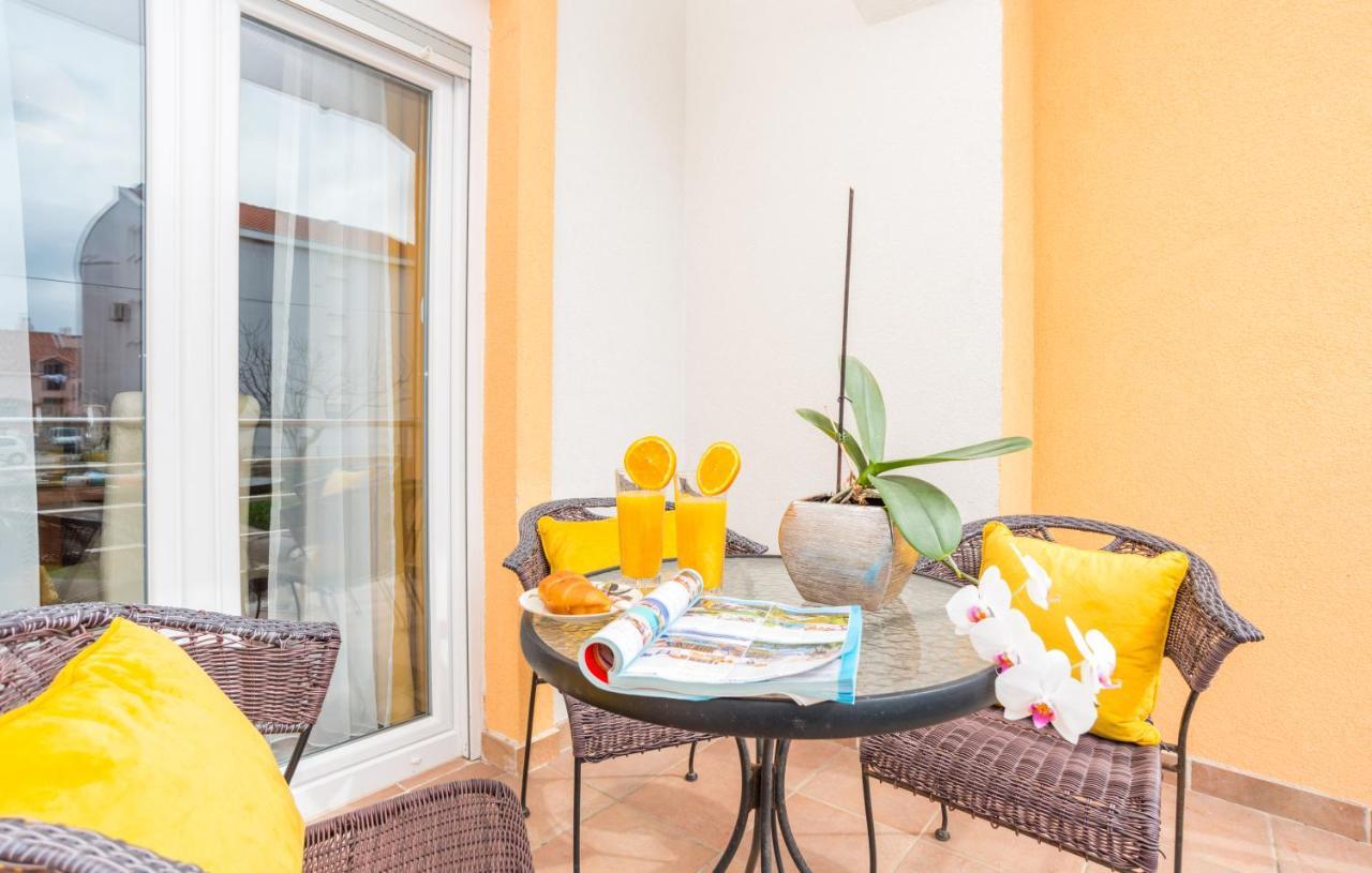 זאדאר Apartment Pavla With Pool מראה חיצוני תמונה
